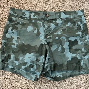 Women’s Camo Shorts